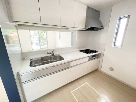 �L�b�`�� �J�E���^�[�z���ɂ��b�������Ȃ��疈���̂������������Ɗy����