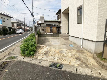  �O��