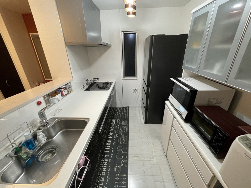 �L�b�`�� ���������Ȃ���ł����Ƒ��Ƃ̉�b���y���߂�ΖʃL�b�`��