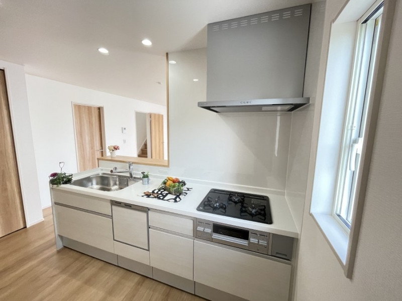 �L�b�`�� �L���Ďg������̂悢�L�b�`���B�������̂������ŉƑ��̏Ί炪�L����܂��B